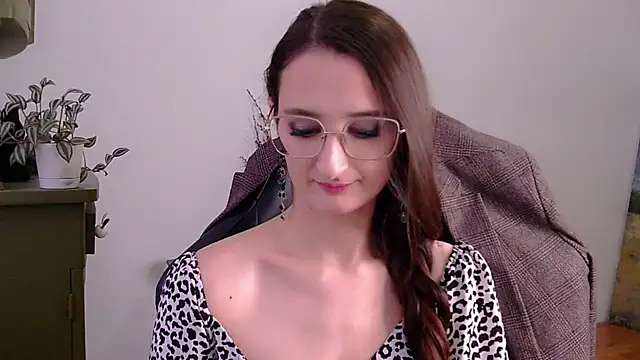Nova Mystic online show from October 2025 12:05:01 PM