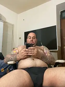 Snapshot of Roma84000 chatting on September 2025 10:10:02 PM Roma84000 online show from September 2025 10:10:02 PM