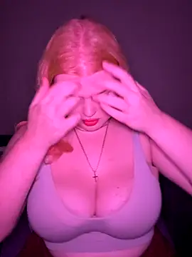 Snapshot of _Adele_Moor_ chatting on October 2025 03:51:02 PM  Adele Moor  online show from October 2025 03:51:02 PM