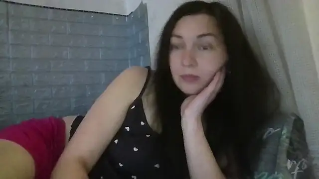 Snapshot of DanaNeon chatting on May 2026 11:27:01 AM DanaNeon online show from May 2026 11:27:01 AM