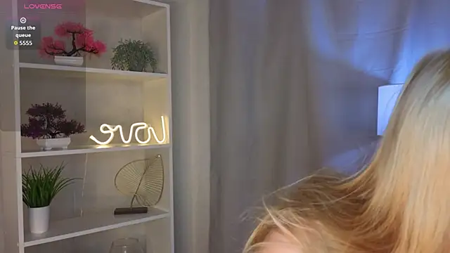 Snapshot of JaymieVigen chatting on September 2025 03:08:02 AM JaymieVigen online show from September 2025 03:08:02 AM