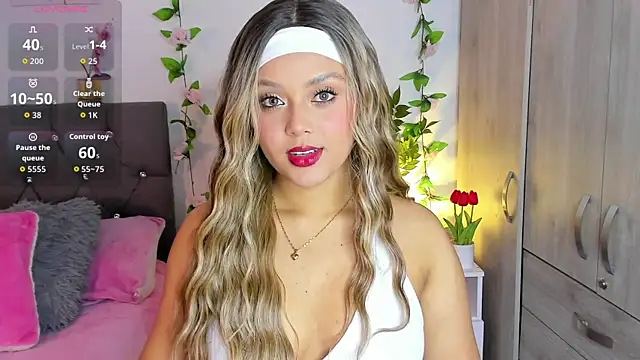 Snapshot of isajonnes18 chatting on October 2025 10:54:02 PM isajonnes18 online show from October 2025 10:54:02 PM