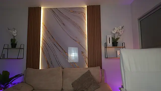 MilaCrave online show from December 2025 11:37:02 AM