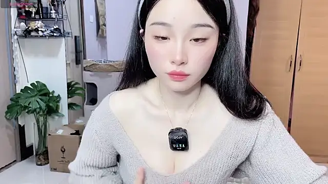 Y2Luvk online show from February 2026 01:05:02 PM