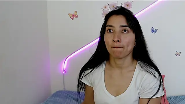 Snapshot of angelyxs chatting on October 2025 08:27:02 PM angelyxs online show from October 2025 08:27:02 PM