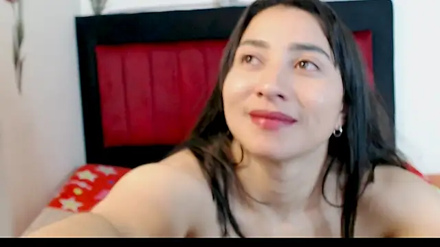 Snapshot of angelyxs chatting on December 2025 07:40:02 PM angelyxs online show from December 2025 07:40:02 PM