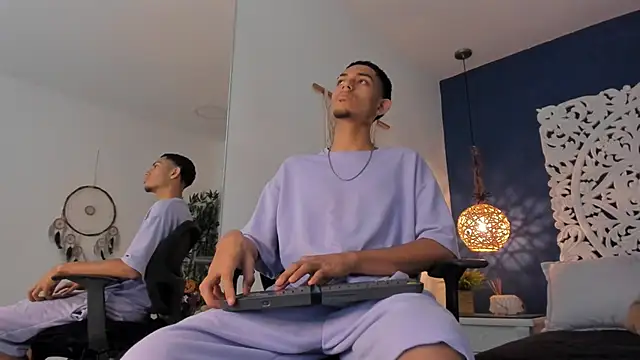 Snapshot of Adonis_WB chatting on October 2025 09:47:02 PM Adonis WB online show from October 2025 09:47:02 PM