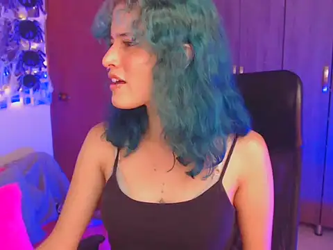 Snapshot of LITTLENAMI_ chatting on October 2025 08:09:02 PM LITTLENAMI online show from October 2025 08:09:02 PM