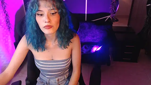 Snapshot of LITTLENAMI_ chatting on October 2025 12:13:01 AM LITTLENAMI online show from October 2025 12:13:01 AM