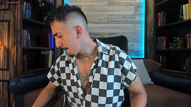 Donovan Desmond online show from October 2025 08:09:02 PM