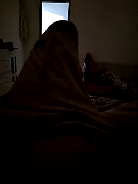 Snapshot of hendy692 chatting on November 2025 04:57:01 AM hendy692 online show from November 2025 04:57:01 AM