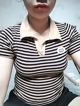 Snapshot of Mie_rose chatting on November 2025 01:45:01 PM Mie rose online show from November 2025 01:45:01 PM