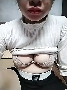 Snapshot of Mie_rose chatting on November 2025 12:43:02 AM Mie rose online show from November 2025 12:43:02 AM