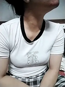 Snapshot of Mie_rose chatting on November 2025 01:11:01 PM Mie rose online show from November 2025 01:11:01 PM