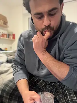 Rodrigopraba online show from April 2026 09:24:01 AM