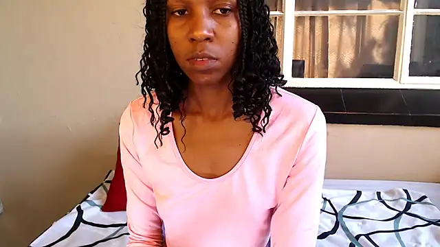 Snapshot of PetiteEbonyBabe chatting on November 2025 06:58:01 AM PetiteEbonyBabe online show from November 2025 06:58:01 AM