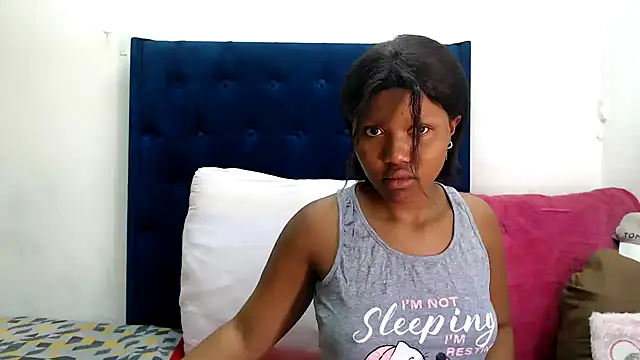 BUNNYCHOWX28 online show from November 2025 09:11:01 AM