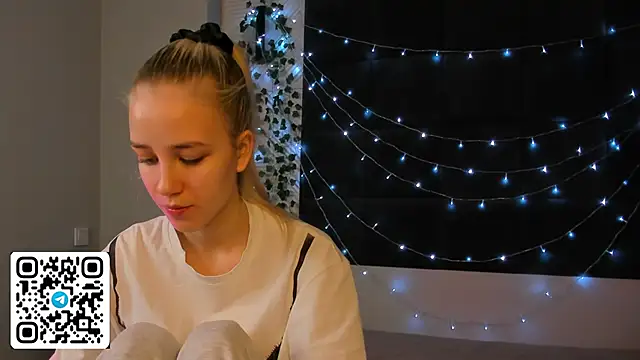 Anellyball online show from March 2026 09:27:02 AM