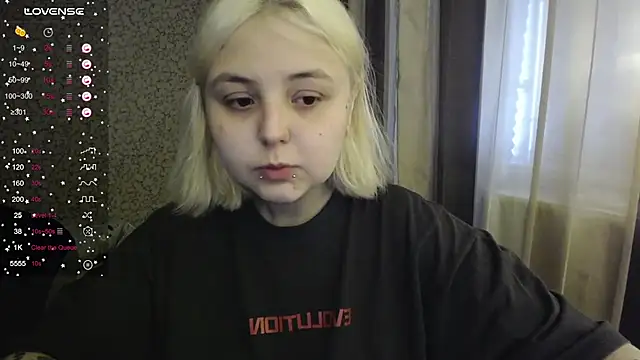 Snapshot of vendymories chatting on September 2025 10:26:02 AM vendymories online show from September 2025 10:26:02 AM