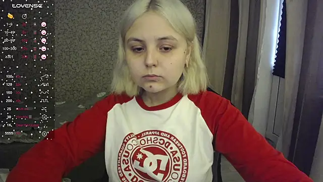 Snapshot of vendymories chatting on September 2025 09:53:02 AM vendymories online show from September 2025 09:53:02 AM