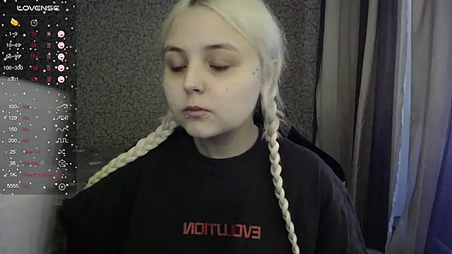 Snapshot of vendymories chatting on September 2025 01:26:02 PM vendymories online show from September 2025 01:26:02 PM