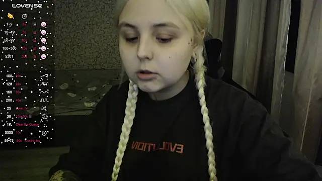 Snapshot of vendymories chatting on September 2025 03:06:01 PM vendymories online show from September 2025 03:06:01 PM