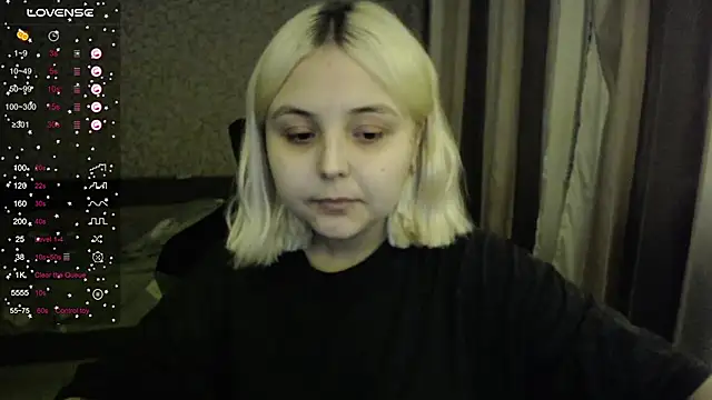 Snapshot of vendymories chatting on October 2025 11:18:01 PM vendymories online show from October 2025 11:18:01 PM