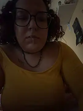 Snapshot of chiaretta_loveit chatting on December 2025 01:49:01 PM chiaretta loveit online show from December 2025 01:49:01 PM