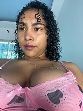 SophieD online show from April 2026 01:01:02 PM