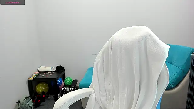 juliamurr 18 online show from October 2025 12:57:01 AM