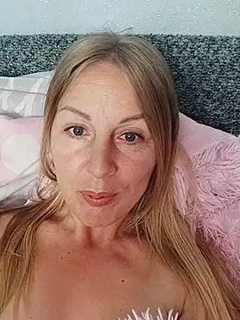 LunaSugarX online show from September 2025 09:44:01 AM