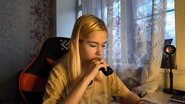 Witching Moon online show from November 2025 07:31:01 AM