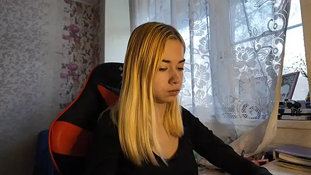 Witching Moon online show from November 2025 07:40:01 AM