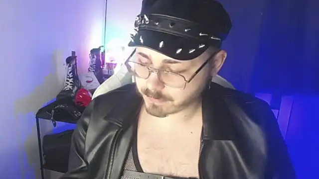 Snapshot of FabianKinky chatting on October 2025 04:39:02 PM FabianKinky online show from October 2025 04:39:02 PM