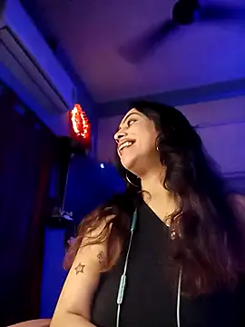 Snapshot of Love_Beauty01 chatting on February 2026 06:35:02 PM Love Beauty01 online show from February 2026 06:35:02 PM