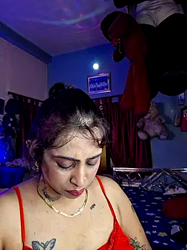 Snapshot of Love_Beauty01 chatting on July 2026 06:43:02 PM Love Beauty01 online show from July 2026 06:43:02 PM