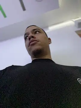 AlphaMasterXxx online show from November 2025 01:04:01 PM