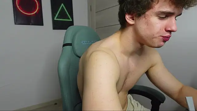 Snapshot of Ricky_Becko chatting on October 2025 01:41:01 PM Ricky Becko online show from October 2025 01:41:01 PM