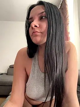 Selena y online show from January 2026 12:20:01 PM