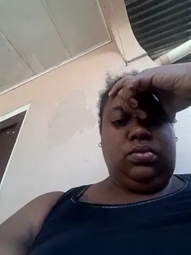 Snapshot of Karamelsaus chatting on September 2025 12:07:01 PM Karamelsaus online show from September 2025 12:07:01 PM