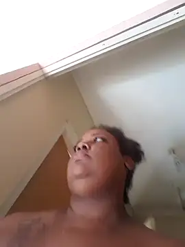 Snapshot of Karamelsaus chatting on October 2025 12:59:01 PM Karamelsaus online show from October 2025 12:59:01 PM