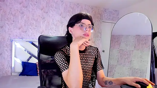 mysterius boy online show from November 2025 08:08:01 PM