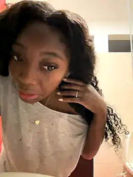 EmilyKisx online show from December 2025 10:13:02 AM