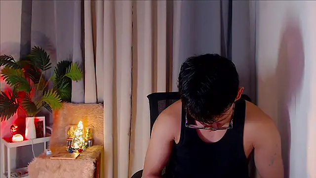 Snapshot of pinkcock_froi2305 chatting on September 2025 04:28:01 AM pinkcock froi2305 online show from September 2025 04:28:01 AM