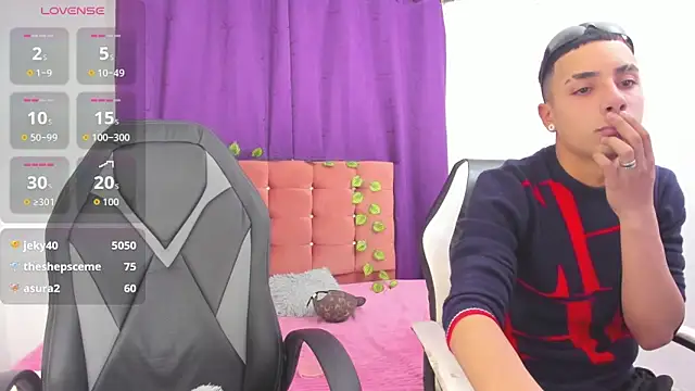 Aisha andy online show from September 2025 02:01:01 AM