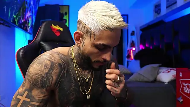 logan hugh8 online show from January 2026 05:56:01 AM