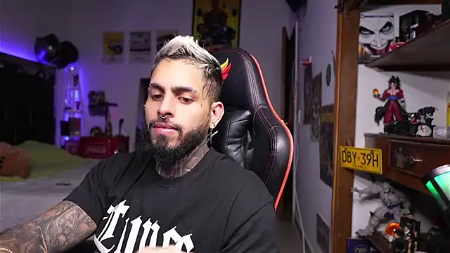 logan hugh8 online show from April 2026 06:19:01 AM