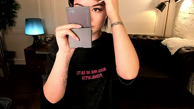 Dark Moni online show from September 2025 02:46:02 AM