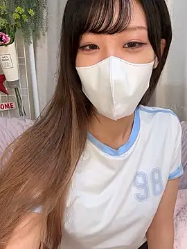 emiiiii1001 online show from September 2025 03:08:02 AM