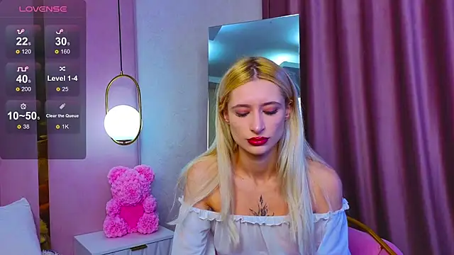 Monica Leen online show from October 2025 06:23:02 AM